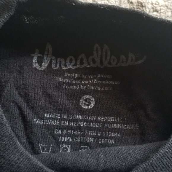 Death head moth tshirt - Picture 3 of 3